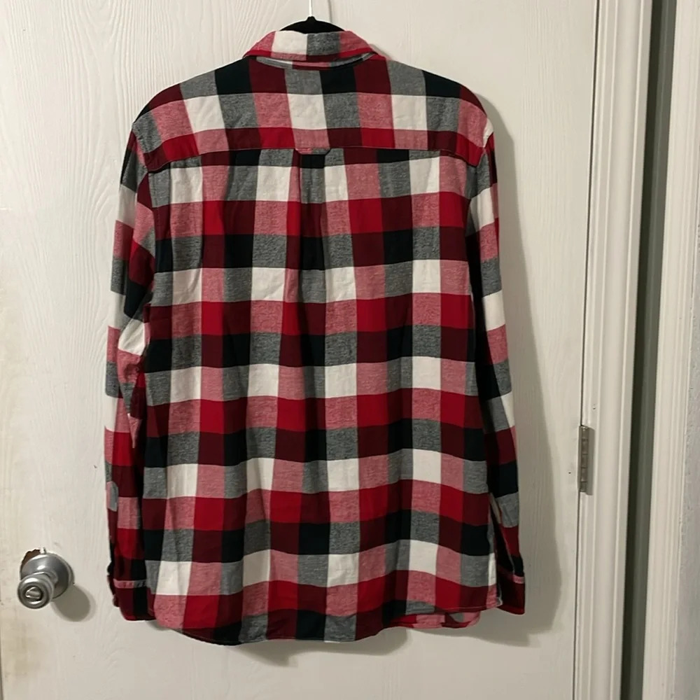 💰Chaps NWOT Plaid Flannel Long Sleeve Button Down Red/Black/White Size Medium - Picture 7 of 7